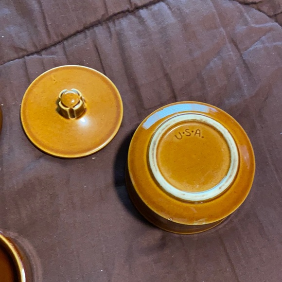 Coffee Cups, Creamer & Sugar Dish EUC! - Picture 4 of 16